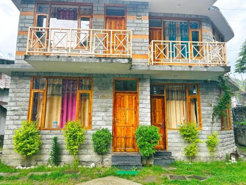 A szálláshely kívülről, The Hidden cottage in Majach