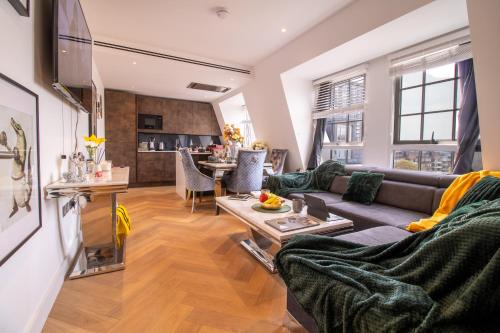 Luxurious 1-Bedroom Penthouse in Marble Arch 71, Londres (foto 4)