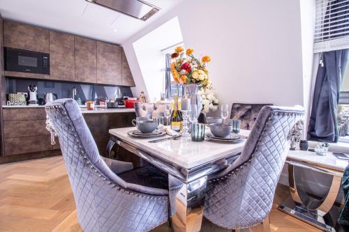 Luxurious 1-Bedroom Penthouse in Marble Arch 71, Londres (foto 6)