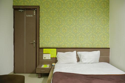 Hotel Neelkanth , Bhopal
