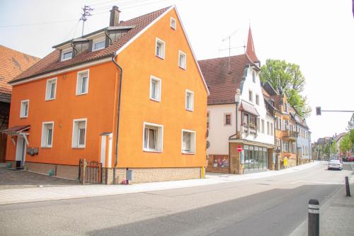 F&F Suites Ilsfeld - 3 Zimmer OG Apartment - Zentral mit kostenfreien Privatparkplätzen und WLAN