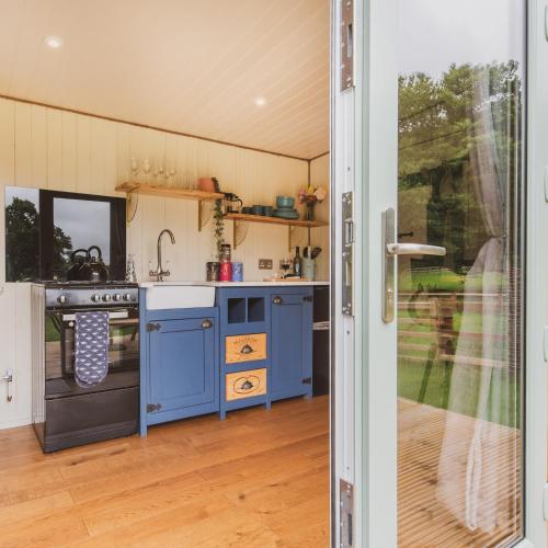 The Hideaway at Hidden Wood Glamping in Chapmanslade