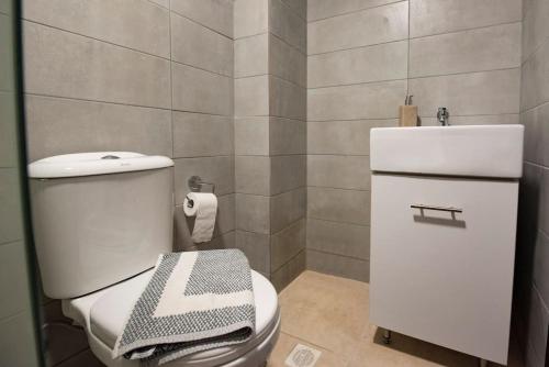 Central studio flat in the heart of Kos town, Città di Kos (foto 7)