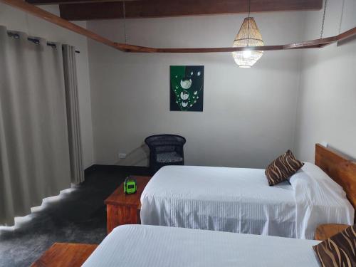 2 twin beds