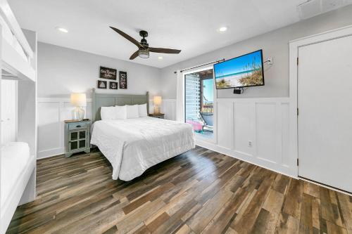 Beachside West 13 by RealJoy Vacations - image 2