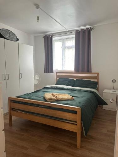 2 Bed Apartment in Barking with free Parking and WIFi - Ilford