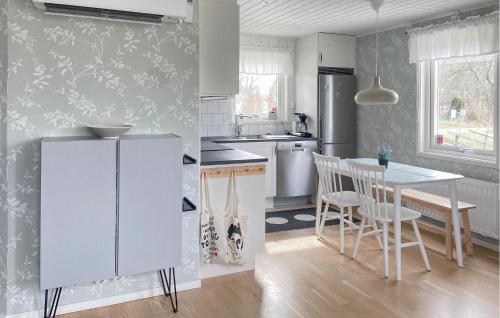 Stunning Home In Gotland With Kitchen