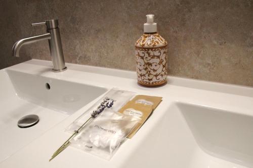 Joyful 148 Luxury Guest House powered by Joyful Termini Boutique Guest House - image 8