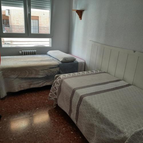  Piso Feria-Hospital PerpetuoSocorro Con garaje in Albacete