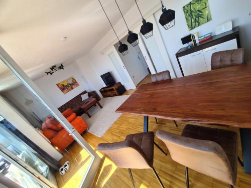 Ridler Oktoberfest, parking & rooftop terraces 2 room, Munich (photo 7)