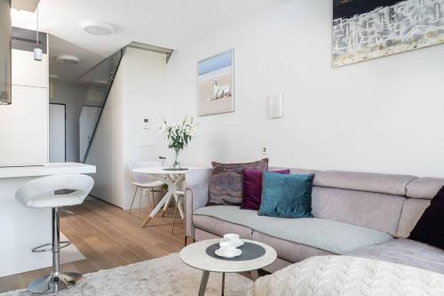 Purple Haze Woronicza Premium Loft Apartment, Warsaw (photo 8)