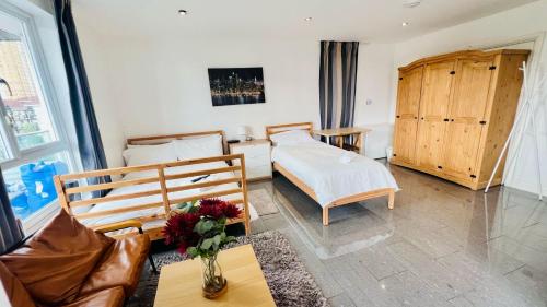 City view Sunset Luxurious Apartment in London Zone-1 Including one Family twin Room with its Own Stunning Private Terrace, Londres (photo 4)