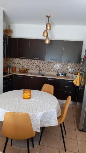 Bel appartement 2 chambres - Location saisonnière - Puget-sur-Argens