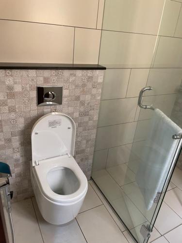Exective Guest House Dha Phase 3 Lahore - image 2