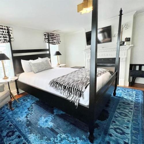 James Pharmacy Bed and Breakfast in Old Saybrook, USA