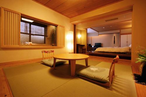 Hotel Hakuba Hifumi Hotel Hakuba Hifumi is a popular choice amongst travelers in Nagano, whether exploring or just passing through. The hotel offers a wide range of amenities and perks to ensure you have a great time. Fa