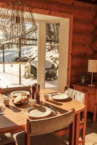 Le Petit Domaine Caché - Lac-Simon (Le Petit Domaine Cache - Lac-Simon) in Duhamel (QC)