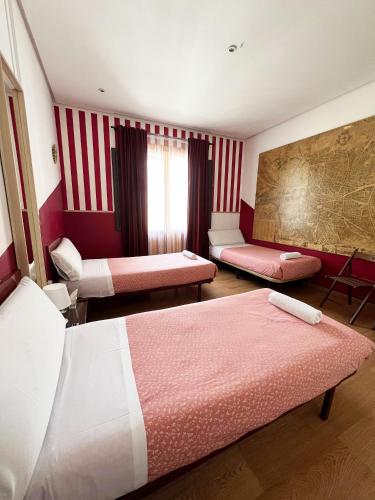 Hostal La Casa de La Plaza