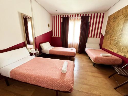 Hostal La Casa de La Plaza