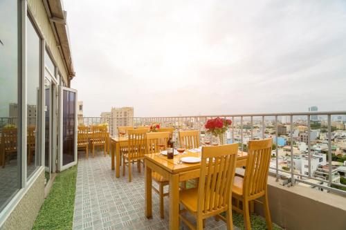 Vedere, Golden Light Hotel by Elite24 in Da Nang