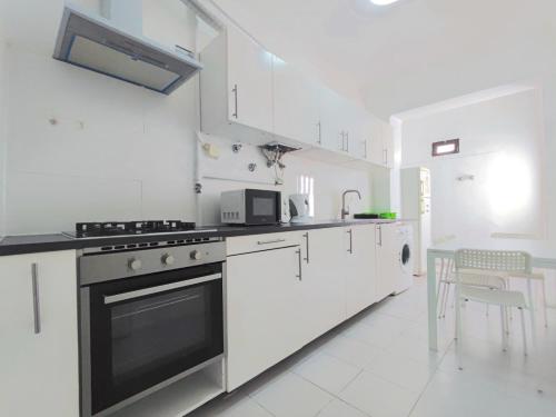 laxuries Room for rent in โอดิเวลาส
