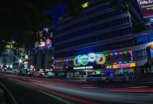 ラジャ パーク ホテル