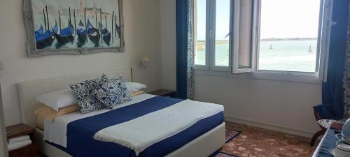 Standard Double Room with Sea View image 3