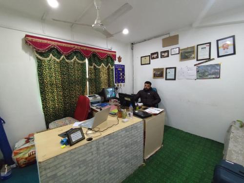 Lobby, Shamus Javed H S in Srinagar