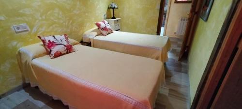 Algarabiastaying 3 granja San Julián (Algarabiastaying 3 granja San Julian) in Medina De Pomar