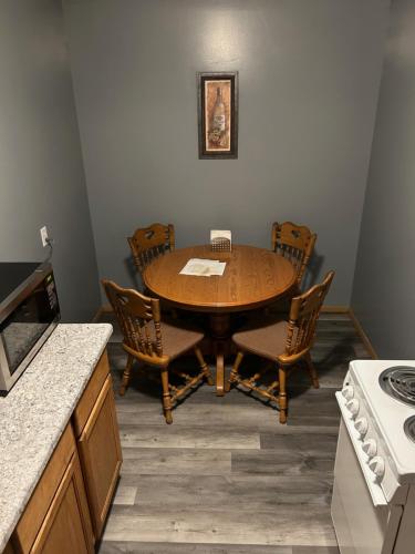 Lodge 305 Complete Fully Furnished House in Phillipsburg (KS)