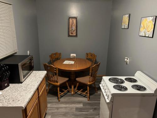 Lodge 305 Complete Fully Furnished House in Phillipsburg (KS)