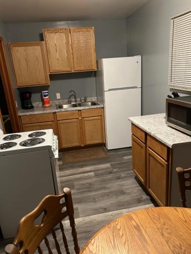 Lodge 305 Complete Fully Furnished House in Phillipsburg (KS)