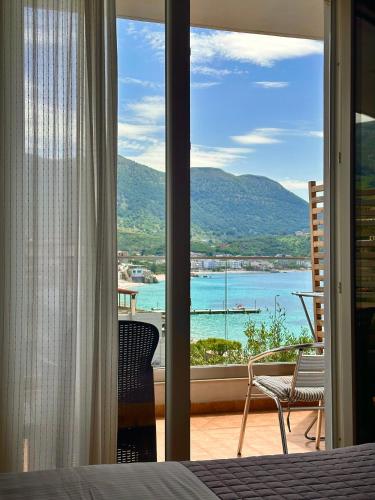 Studio with Sea View image 7