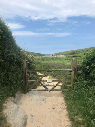 Cubert Nr Newquay Traditional 16th century cottage