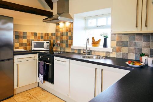 Bramble Barn - Private Sauna and Hot Tub, Filey (foto 2)