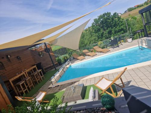 Aura Lux Holiday Home with Pool