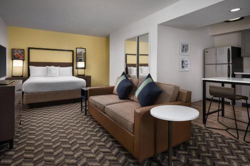 1 queen bed