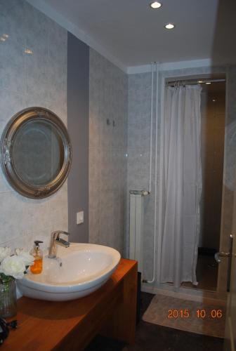 Apartment Center 25 - image 14