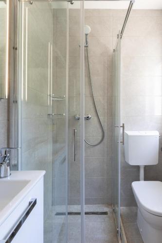 Stephanie green island apartments 3