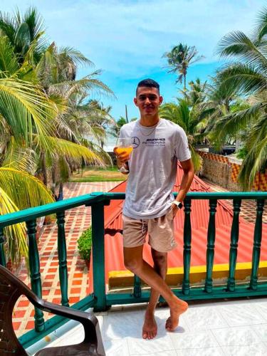 Cabaña Con Piscina Frente Al Mar (Cabana Con Piscina Frente Al Mar) in Salinas Del Rey