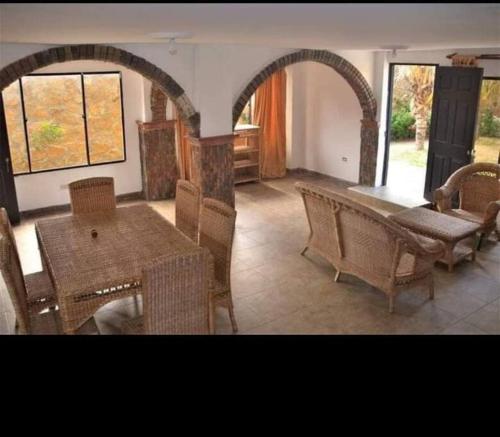 Cabaña Con Piscina Frente Al Mar (Cabana Con Piscina Frente Al Mar) in Salinas Del Rey