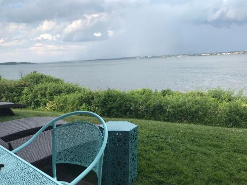 Ocean View The Newport Overlook Two BR House Jamestown Across from Newport RI in Jamestown, USA