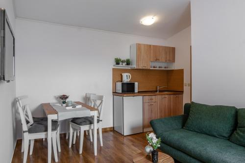 Apartments with parking space Vir - 21523 - image 5