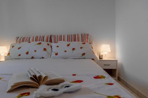 One-Bedroom Apartment with Terrace image 10