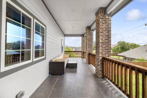 Lakeview Oasis Home with Spa in Lake Dallas