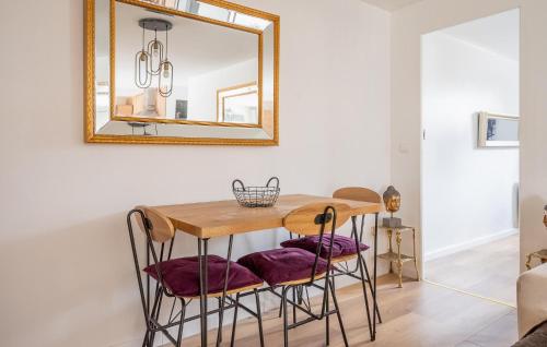 Amazing Apartment In St Thibault Des Vignes With Wifi