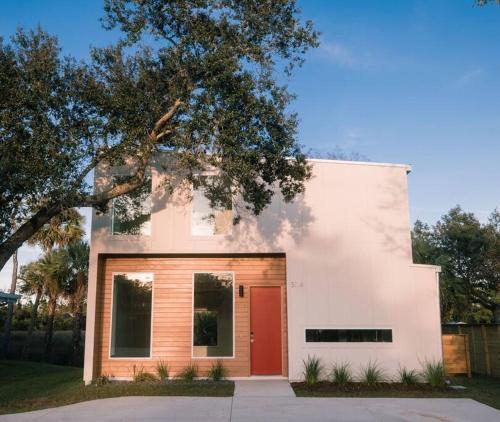 Marsh View - Modern Getaway - Mins from Downtown, St. Augustine