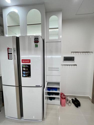 Three-Bedroom Apartment image 10