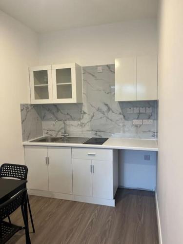 Deerpark semi sleeps 8 with sofa bed & optional extra outdoor sauna in Cashel