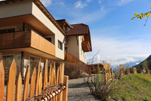 ALMRESIDENZ UNTERRAIN -1 km BY CAR DISTANCE SKI SLOPES KRONPLATZ - Valdaora